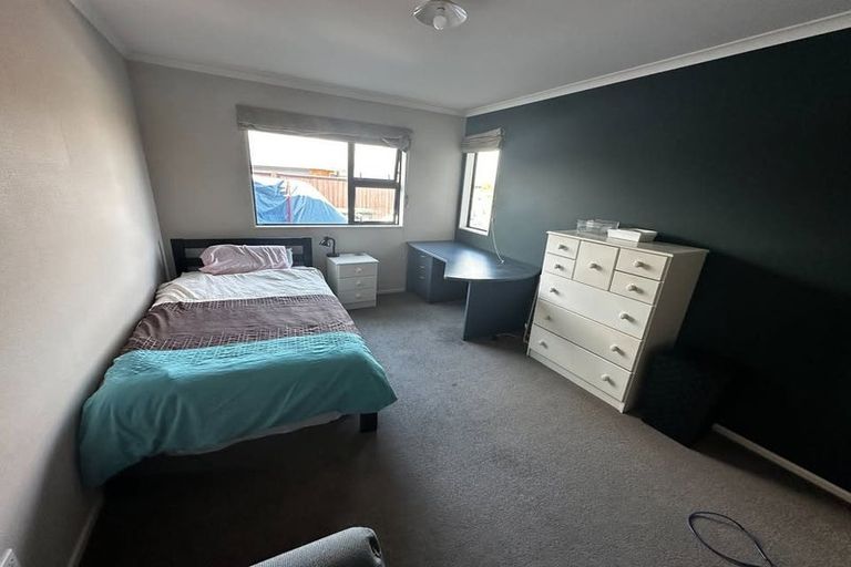 Photo of property in 24 Cleveland Heights, Kelvin Grove, Palmerston North, 4414