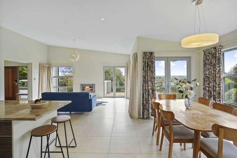 Photo of property in 33d Hackthorne Road, Cashmere, Christchurch, 8022