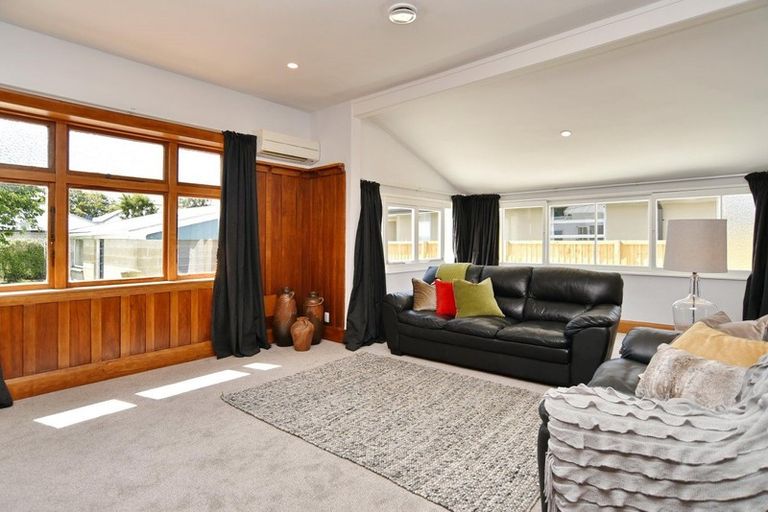 Photo of property in 18 Lionel Street, Avonside, Christchurch, 8061