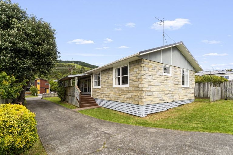 Photo of property in 86 Ruapehu Street, Paraparaumu, 5032