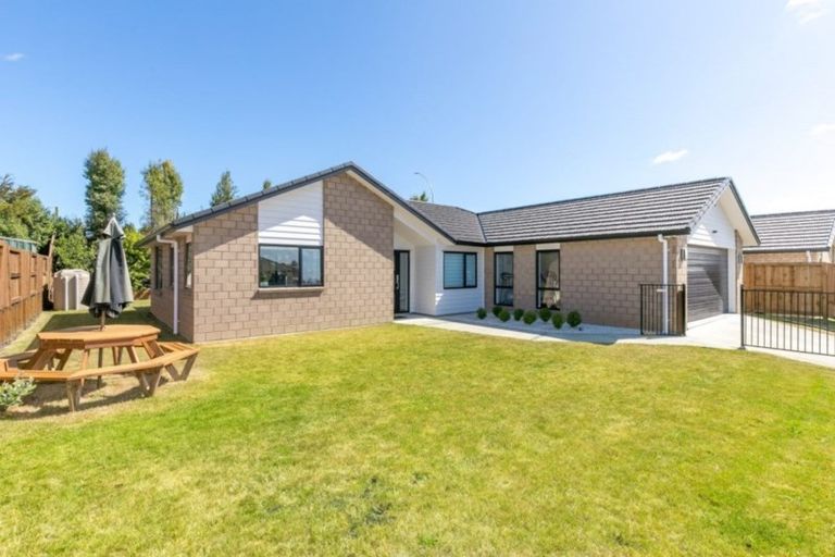 Photo of property in 20 Patatee Terrace, Baverstock, Hamilton, 3200