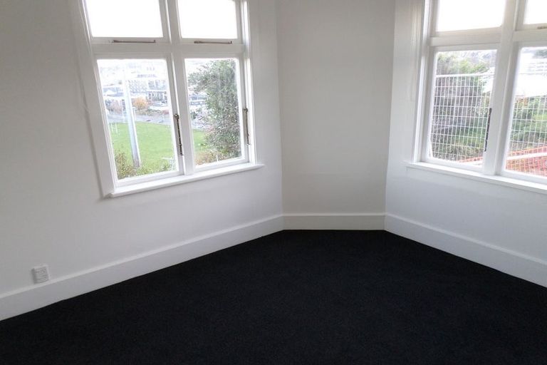 Photo of property in 1 Saint Abbs Place, North Dunedin, Dunedin, 9016