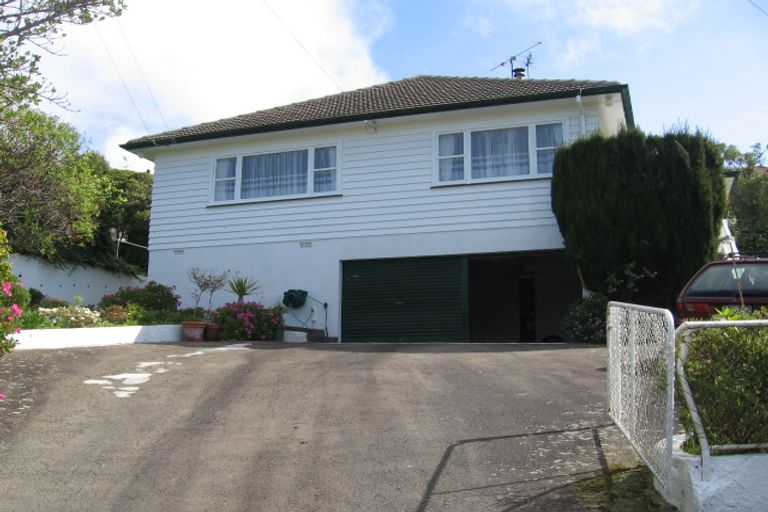 Photo of property in 3 Broderick Crescent, Johnsonville, Wellington, 6037