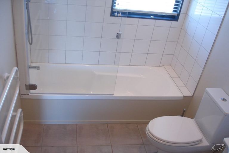 Photo of property in 90 Kentwood Drive, Woodridge, Wellington, 6037