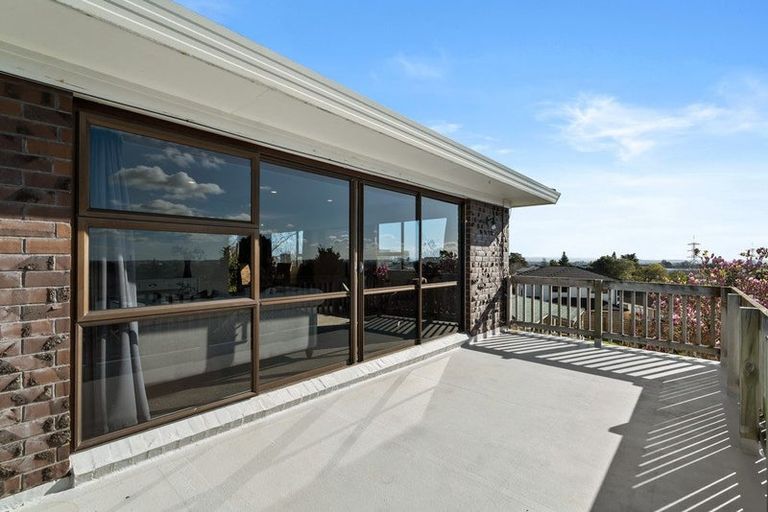 Photo of property in 2/22 Diorella Drive, Clover Park, Auckland, 2019