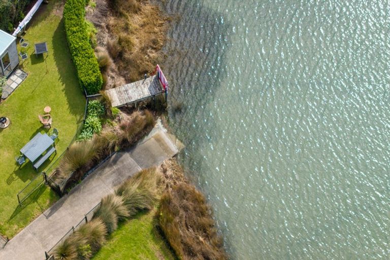 Photo of property in 48 Wainui Road, Raglan, 3225