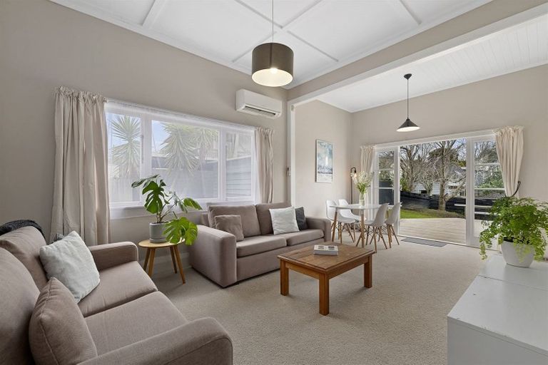 Photo of property in 4 Park Avenue, Northcote, Auckland, 0626