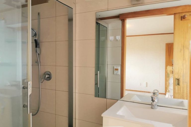 Photo of property in 1/88 Mirrabooka Avenue, Botany Downs, Auckland, 2010