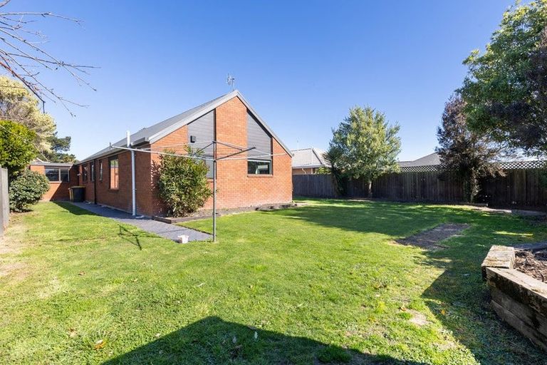 Photo of property in 18 Briarmont Street, Avondale, Christchurch, 8061