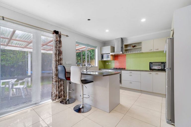 Photo of property in 2 Ritchie Crescent, Takanini, 2112