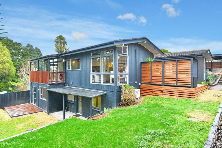Photo of property in 18a Hillcrest Grove, Hillpark, Auckland, 2102