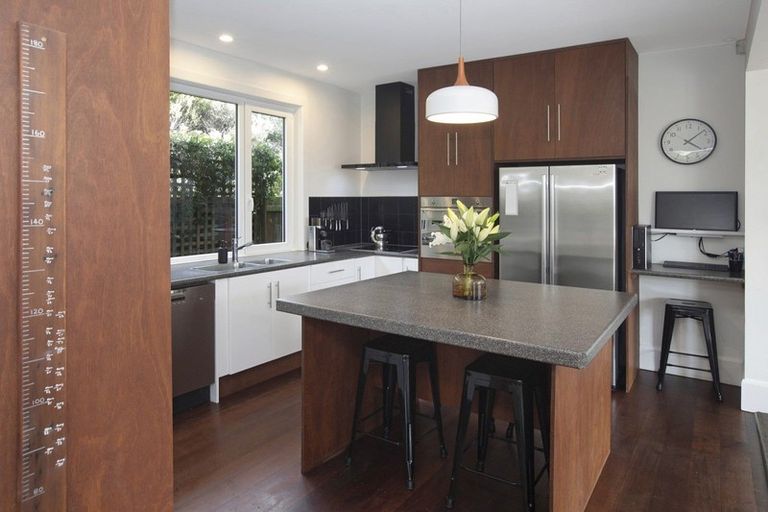 Photo of property in 42 Petrie Street, Richmond, Christchurch, 8013