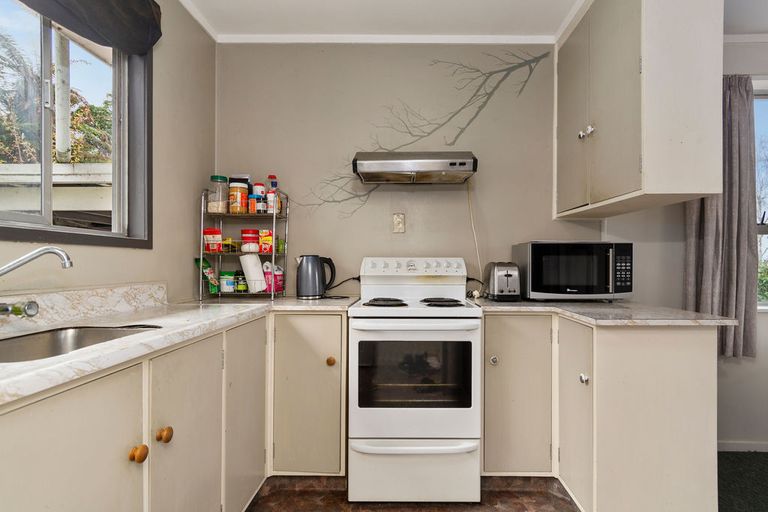 Photo of property in 2/24 Kingswood Road, Brookfield, Tauranga, 3110