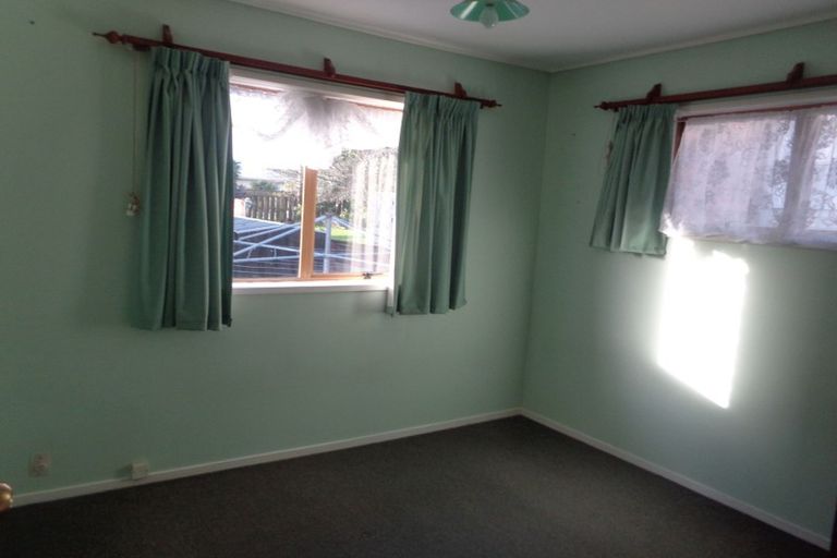 Photo of property in 18 Pomaria Road, Henderson, Auckland, 0610
