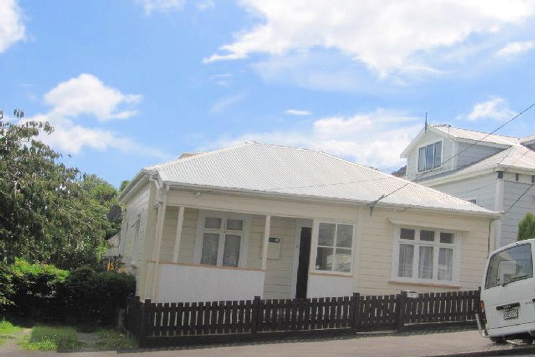 Photo of property in 3 Derby Street, Mount Victoria, Wellington, 6011