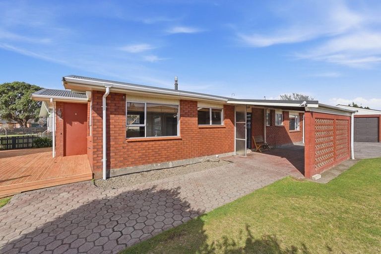 Photo of property in 21 Truby King Street, Merrilands, New Plymouth, 4312