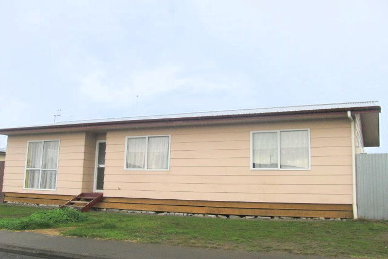 Photo of property in 8a Arklow Place, Flaxmere, Hastings, 4120