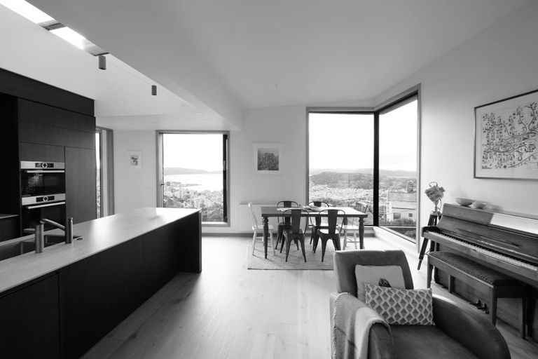 Photo of property in 61 Karepa Street, Brooklyn, Wellington, 6021