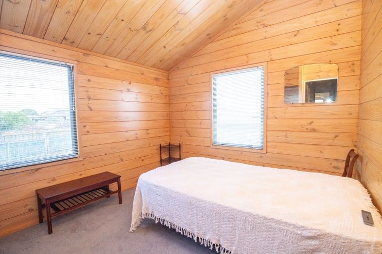 Photo of property in 12 Walton Place, Ngatea, 3503