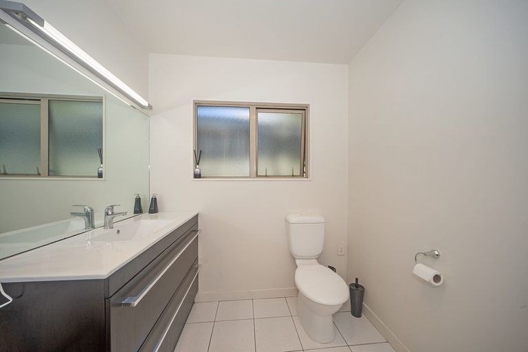 Photo of property in 24 Jordan Street, Island Bay, Wellington, 6023