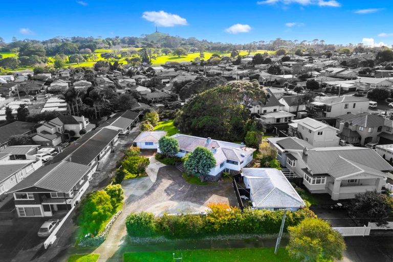 Photo of property in 24 Tawa Road, Onehunga, Auckland, 1061