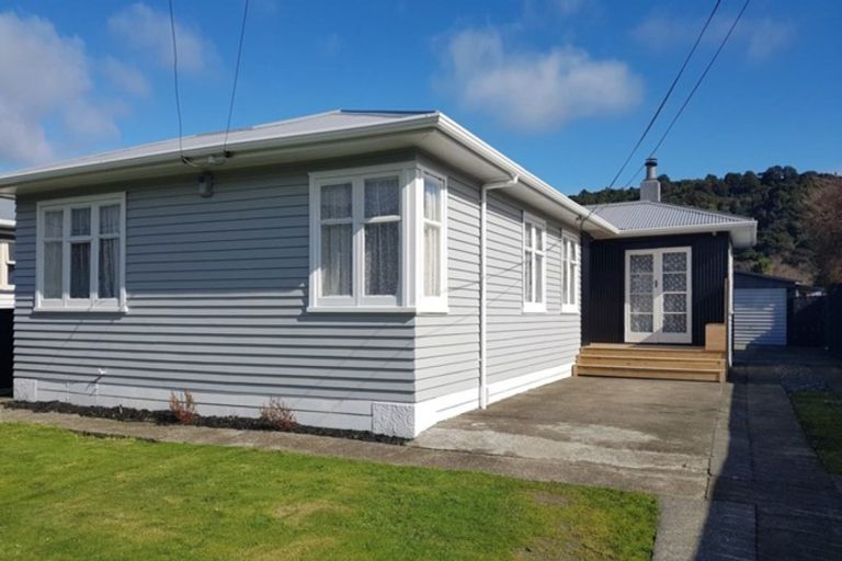 Photo of property in 63 Donnelley Drive, Wainuiomata, Lower Hutt, 5014