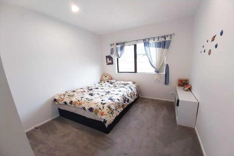 Photo of property in 18 Konoba Avenue, Kumeu, 0810