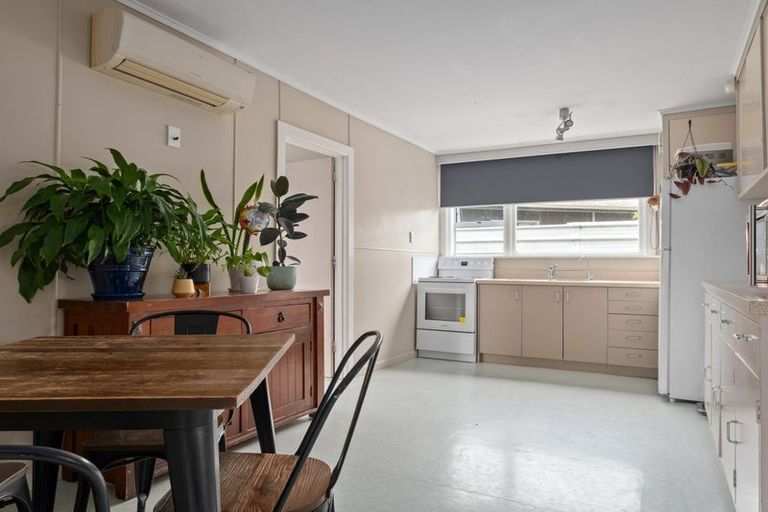 Photo of property in 1 Lyndhurst Street, Awapuni, Gisborne, 4010