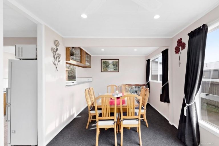 Photo of property in 114 Racecourse Road, Waiuku, 2123