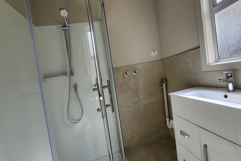 Photo of property in 1/13 Sydney Street, Hauraki, Auckland, 0622