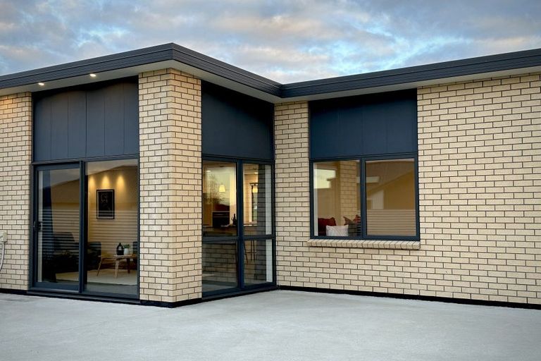 Photo of property in 8 Chatham Rise, Seaward Bush, Invercargill, 9812