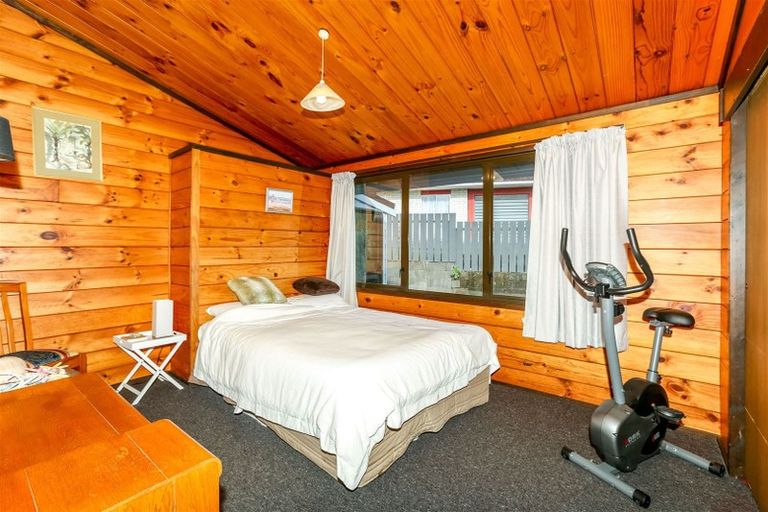 Photo of property in 76 Cumberland Street, Welbourn, New Plymouth, 4312