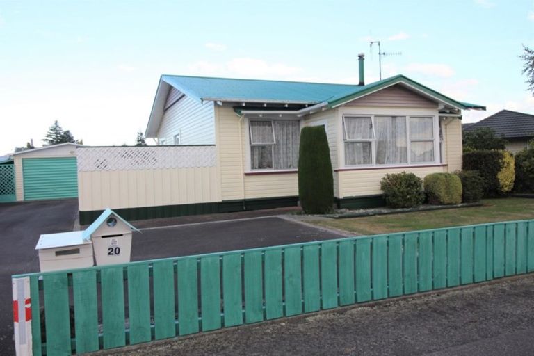 Photo of property in 20 Thyra Street, Dannevirke, 4930
