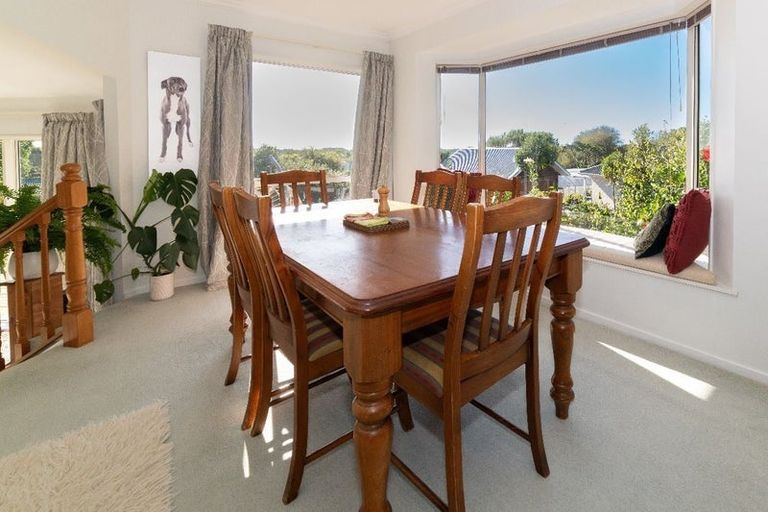 Photo of property in 54 Huia Street, Waikanae, 5036