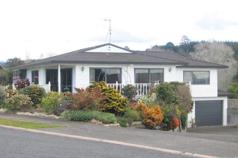 Photo of property in 100 Tukere Drive, Whangamata, 3620
