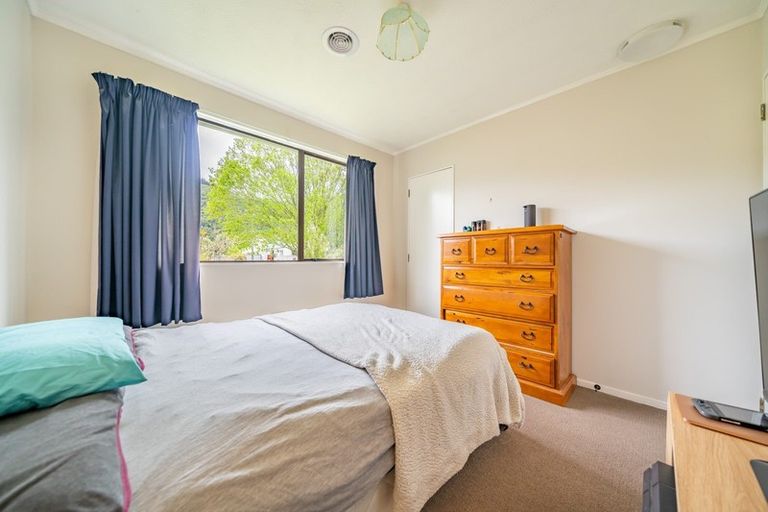 Photo of property in 3 Amber Grove, Birchville, Upper Hutt, 5018