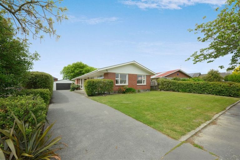 Photo of property in 12 Longmuir Street, Ilam, Christchurch, 8041
