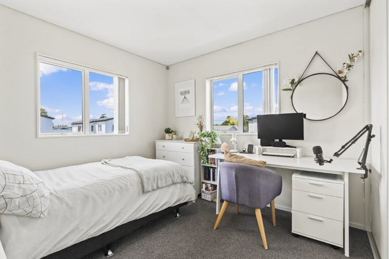 Photo of property in 8 Divide Loop, Takanini, 2112