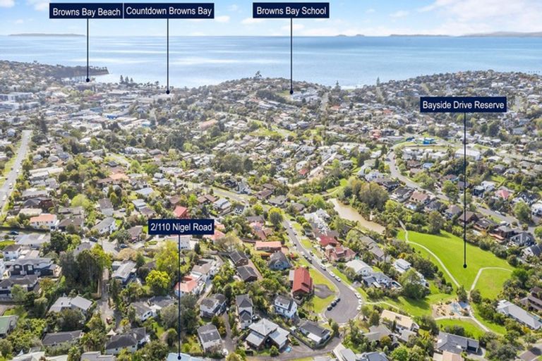 Photo of property in 2/110 Nigel Road, Browns Bay, Auckland, 0630