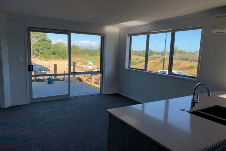 Photo of property in 1 Cascade Way, Omokoroa, 3114