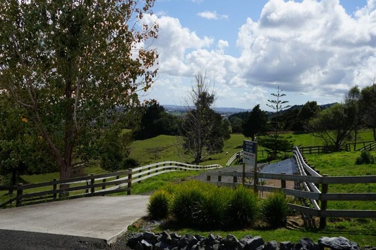 Photo of property in 213 Maxted Road, Bombay, 2579