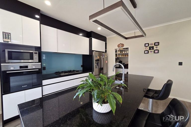 Photo of property in 22 Turret Lane, Hobsonville, Auckland, 0616