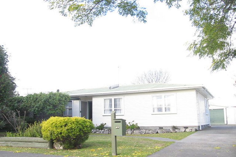 Photo of property in 37 Southwark Avenue, Tamatea, Napier, 4112