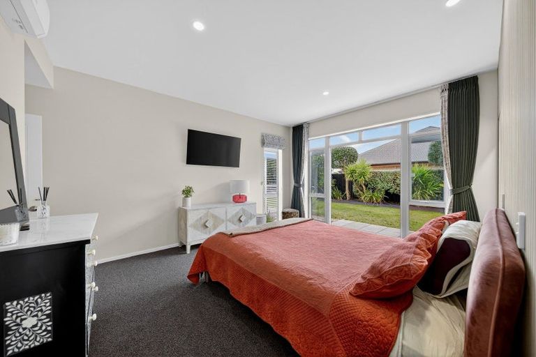 Photo of property in 66 Lamorna Road, Parklands, Christchurch, 8083