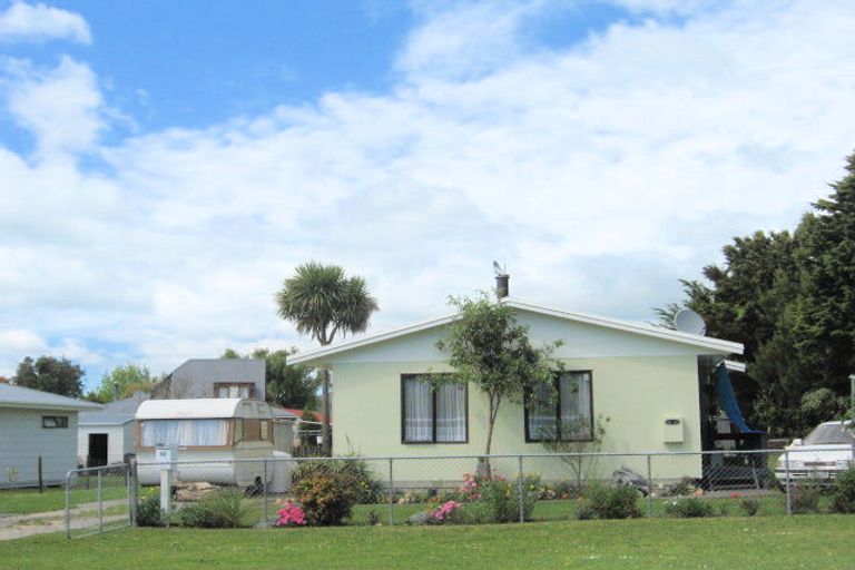 Photo of property in 42 Banks Street, Tolaga Bay, 4077