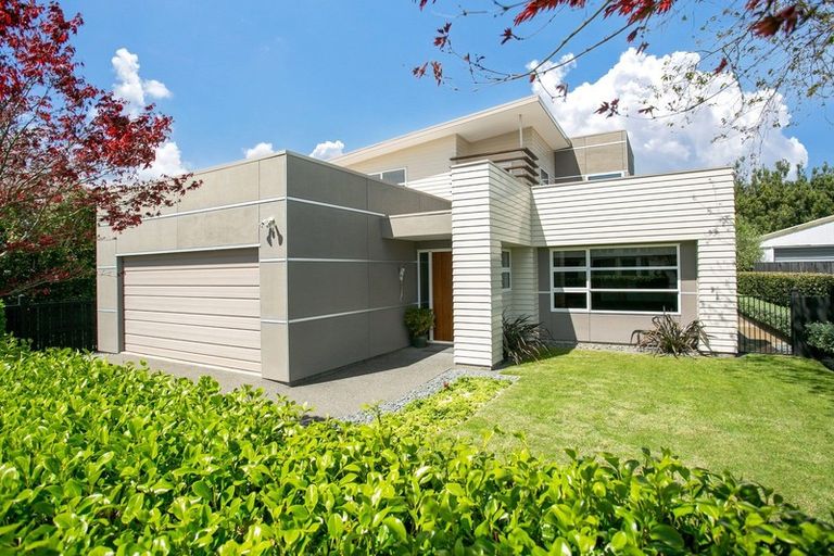 Photo of property in 49 Clare Street, Cambridge, 3434