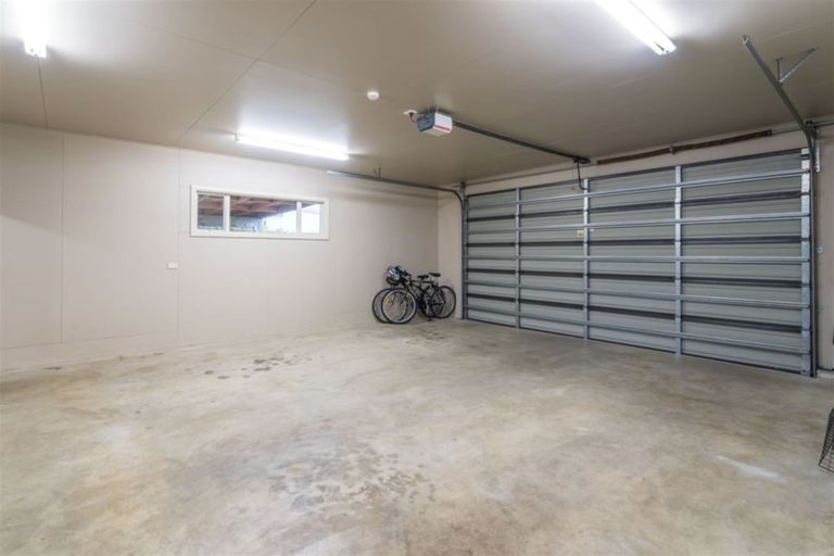 Photo of property in 8 Duxford Crescent, Fairfield, Dunedin, 9018