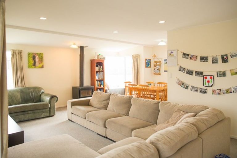 Photo of property in 11 Clarks Beach Road, Clarks Beach, 2122