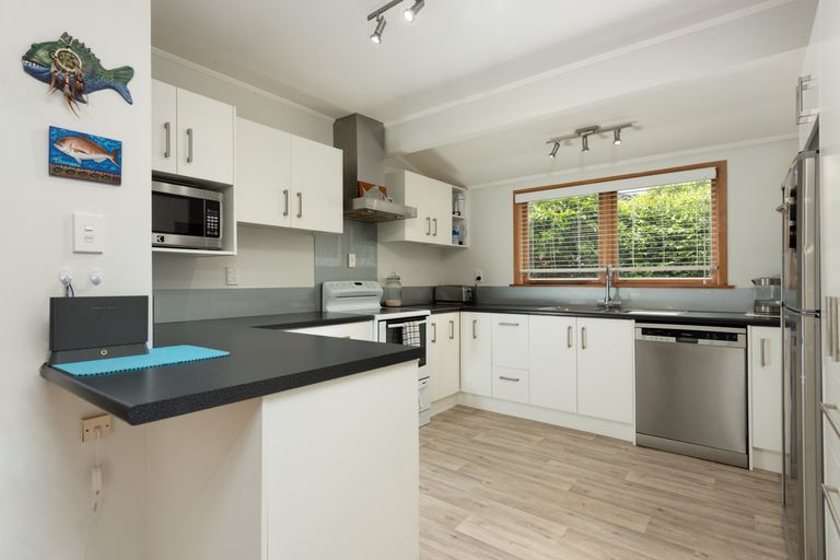 Photo of property in 11 Sharyn Place, Brookfield, Tauranga, 3110