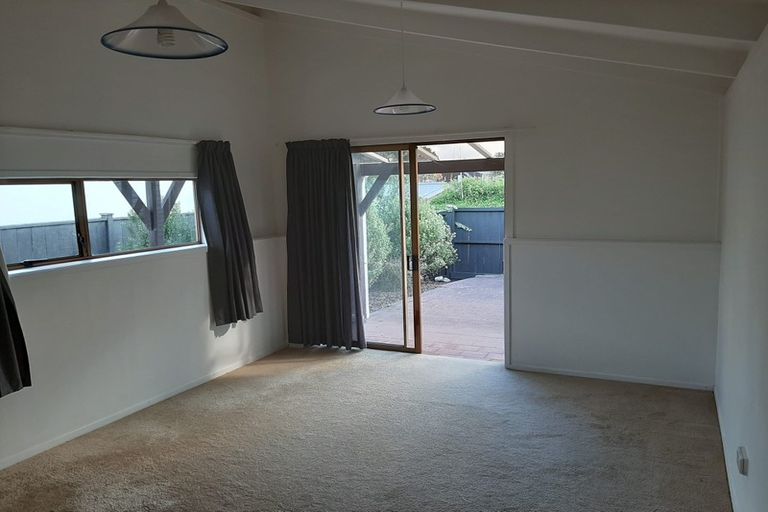 Photo of property in 2/7 Morton Avenue, Forrest Hill, Auckland, 0620